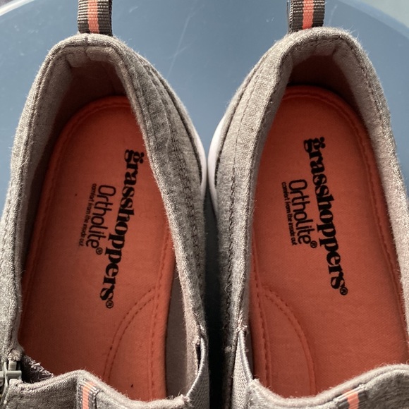 NWT Women’s Grey Comfort Grasshoppers Ortholite Sneakers - Picture 5 of 7